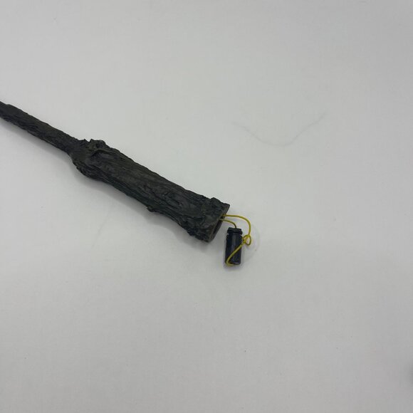 Wizarding World of Harry Potter Light Up Wand - Picture 6 of 7